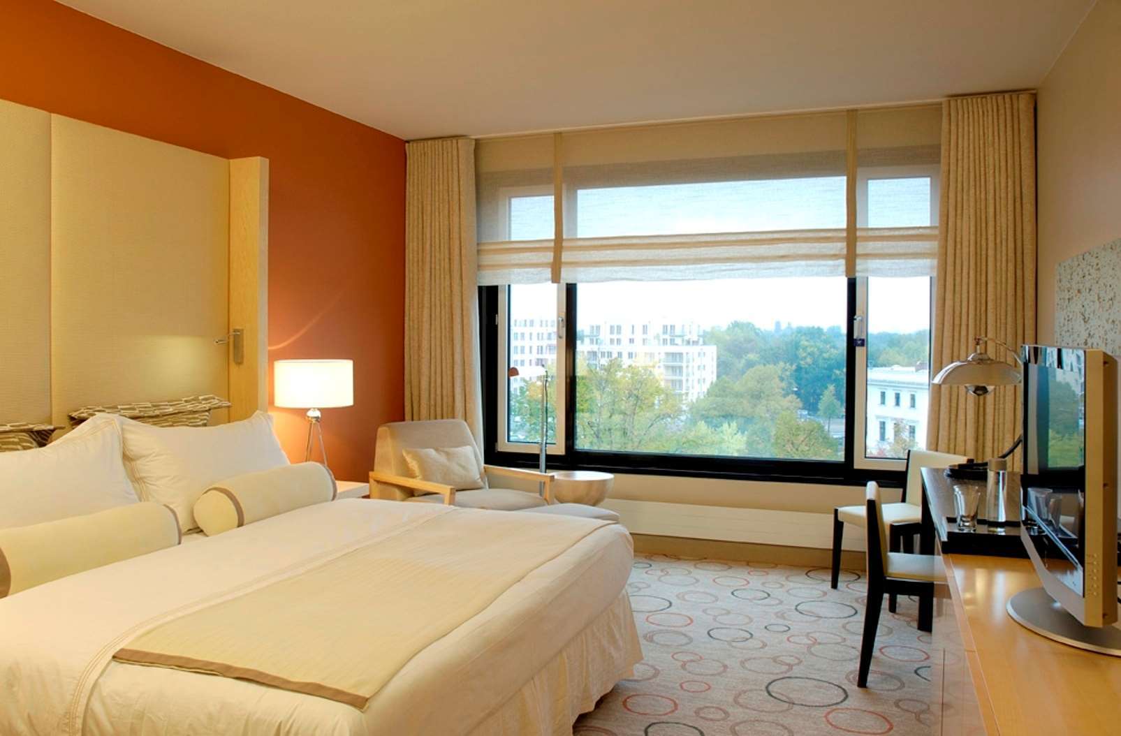 Sheraton Berlin Grand Hotel Esplanade Room photo